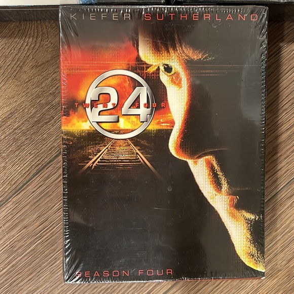 🔥Kiefer Sutherland NIB 24 Season 1,2 and 4 - Picture 4 of 4